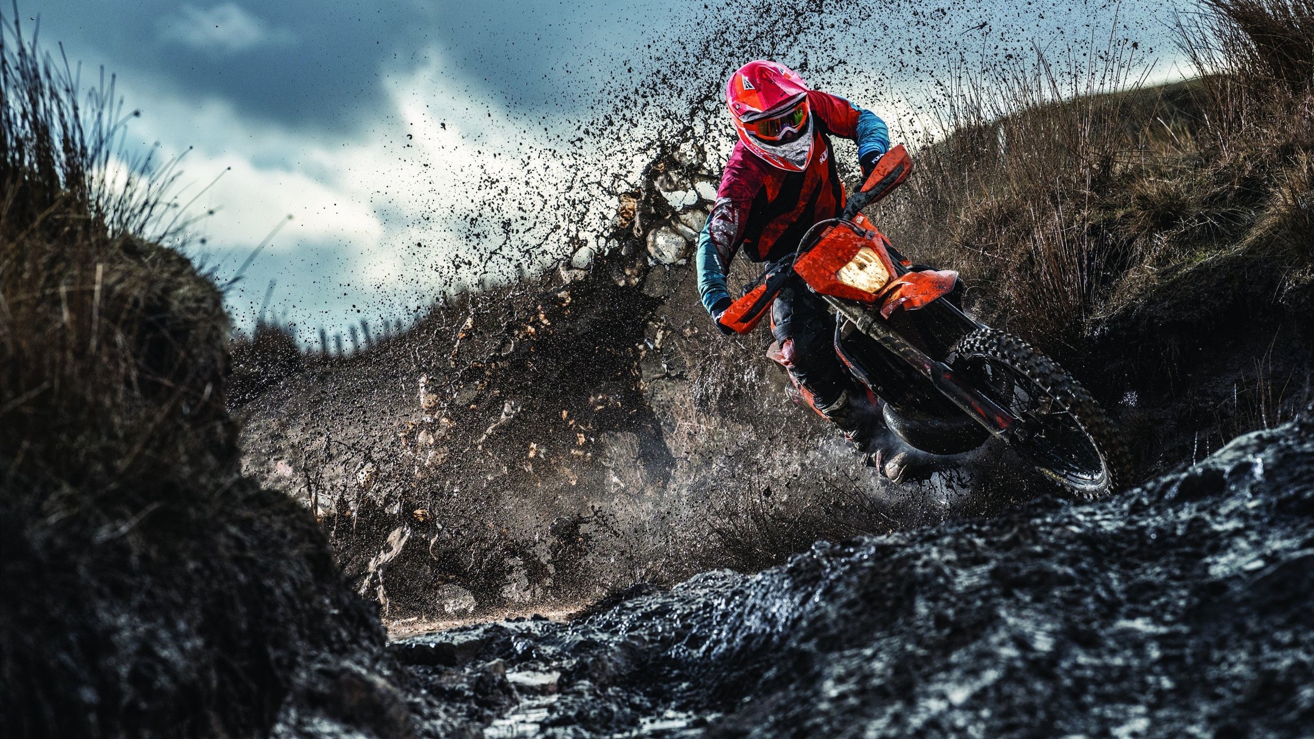 胡贝特·科斯男子200米个人混合泳决赛强势冲刺，男子200米混合泳英国选手